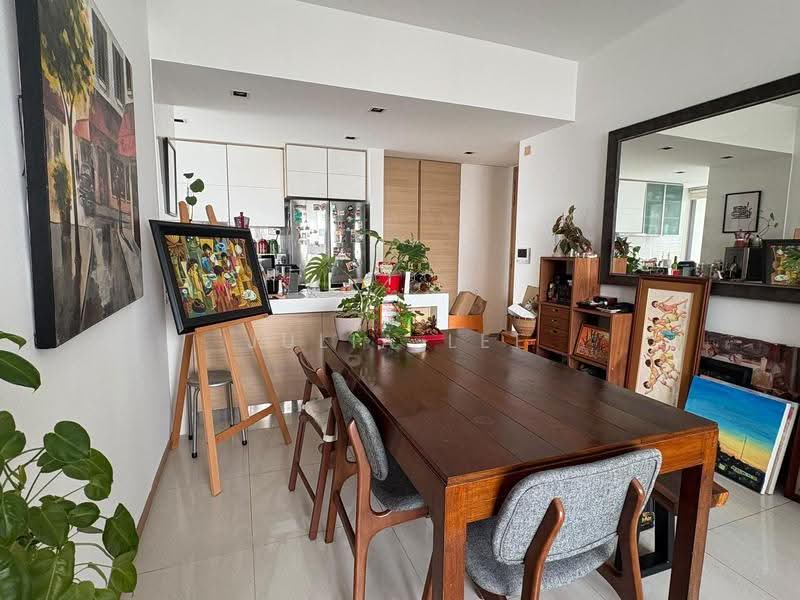 Domain 21, 23 Delta Road, Alexandra / Commonwealth, 2 Bedrooms, 926 sqft, Condominium For Sale, by Julia Lee, 500299920 - Dining Room - PropertyGuru.com.sg