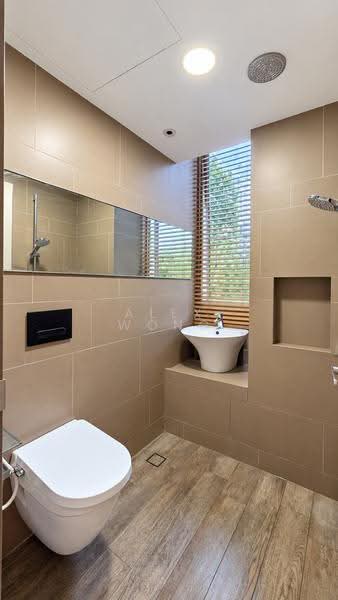 Common Bathroom