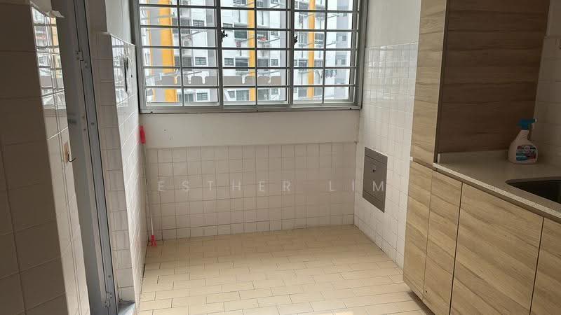 174 Ang Mo Kio Avenue 4, 174 Ang Mo Kio Avenue 4, Ang Mo Kio / Bishan / Thomson, 2 Bedrooms, 656 sqft, HDB Flat For Sale, by Esther Lim, 500299935 - PropertyGuru.com.sg