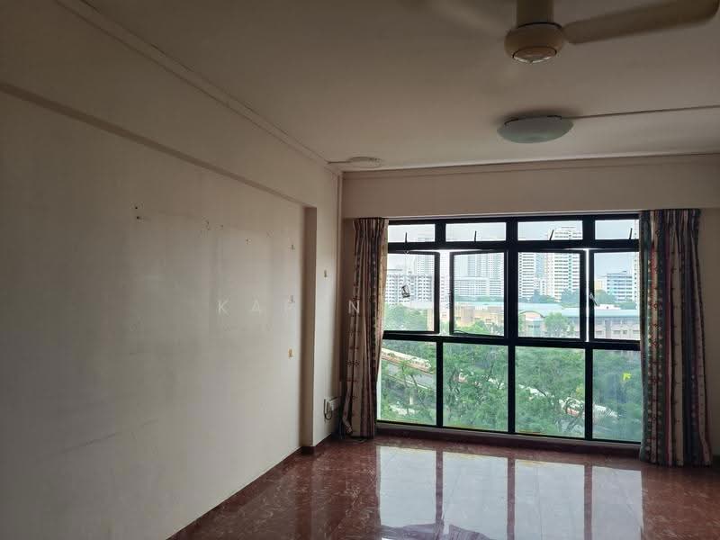 354 Ang Mo Kio Street 32, 354 Ang Mo Kio Street 32, Ang Mo Kio / Bishan / Thomson, 3 Bedrooms, 1,184 sqft, HDB Flat For Sale, by Karen Lee, 500299943 - Living Room - PropertyGuru.com.sg