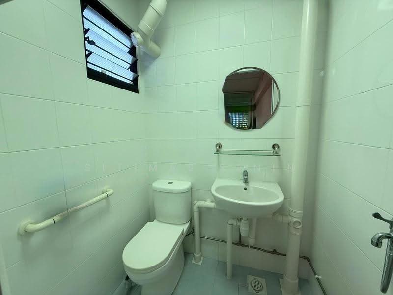 178 Ang Mo Kio Avenue 4, 178 Ang Mo Kio Avenue 4, Ang Mo Kio / Bishan / Thomson, 2 Bedrooms, 731 sqft, HDB Flat For Sale, by Sitimas Senin, 500299954 - Bathroom - PropertyGuru.com.sg