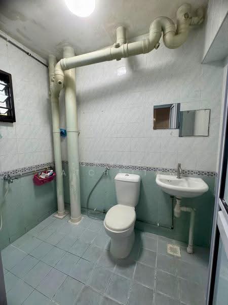 304B Anchorvale Link, 304B Anchorvale Link, Hougang / Punggol / Sengkang, 3 Bedrooms, 1,184 sqft, HDB Flat For Sale, by Grace Gatchalian, 500299991 - Bathroom - PropertyGuru.com.sg