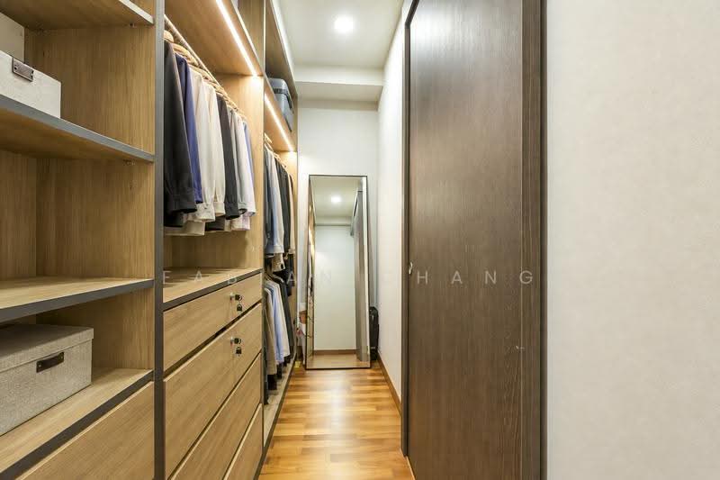 Walk in closet