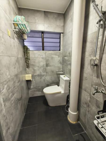 535 Ang Mo Kio Avenue 5, 535 Ang Mo Kio Avenue 5, Ang Mo Kio / Bishan / Thomson, 2 Bedrooms, 721 sqft, HDB Flat For Sale, by Tony Lee, 500300034 - Bathroom - PropertyGuru.com.sg