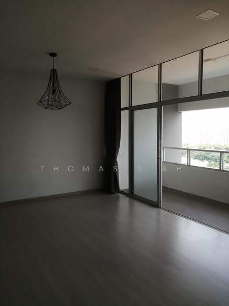 Ridgewood Condominium, 1 Ridgewood Close, Tanglin / Holland / Bukit Timah, 3 Bedrooms, 1,744 sqft, Condominium For Rent, by Thomas Siah, 500300228 - Balcony - PropertyGuru.com.sg