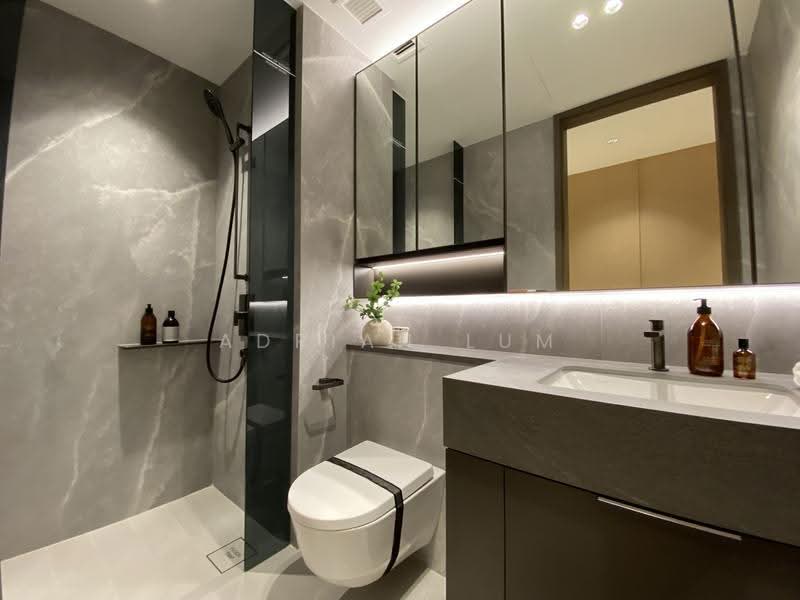 Promenade Peak, 1 Zion Road, Alexandra / Commonwealth, 3 Bedrooms, 1,033 sqft, Condominium For Sale, by Adrian Lum, 500300240 - Bathroom - PropertyGuru.com.sg