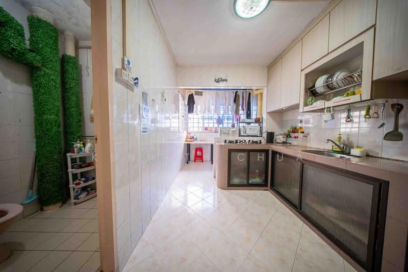 237 Compassvale Walk, 237 Compassvale Walk, Hougang / Punggol / Sengkang, 3 Bedrooms, 1,076 sqft, HDB Flat For Sale, by Kenneth Chua, 500300319 - Kitchen - PropertyGuru.com.sg