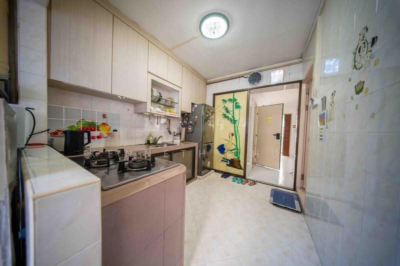 237 Compassvale Walk, 237 Compassvale Walk, Hougang / Punggol / Sengkang, 3 Bedrooms, 1,076 sqft, HDB Flat For Sale, by Kenneth Chua, 500300319 - Kitchen - PropertyGuru.com.sg