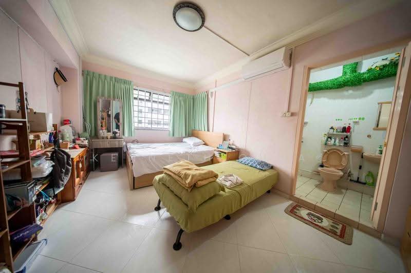 237 Compassvale Walk, 237 Compassvale Walk, Hougang / Punggol / Sengkang, 3 Bedrooms, 1,076 sqft, HDB Flat For Sale, by Kenneth Chua, 500300319 - Bedroom - PropertyGuru.com.sg