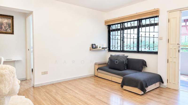 11 Cantonment Close, 11 Cantonment Close, Chinatown / Tanjong Pagar, Room Rental, 100 sqft, HDB Flat For Rent, by Aaron Koh, 500300332 - Living Room - PropertyGuru.com.sg