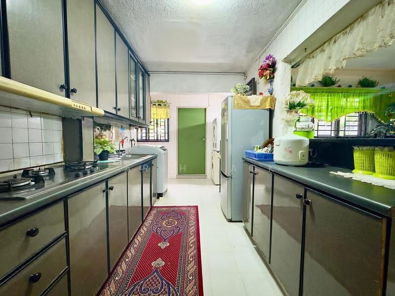 306 Ang Mo Kio Avenue 1, 306 Ang Mo Kio Avenue 1, Ang Mo Kio / Bishan / Thomson, 4 Bedrooms, 1,324 sqft, HDB Flat For Sale, by Farah Zack, 500300410 - Kitchen - PropertyGuru.com.sg