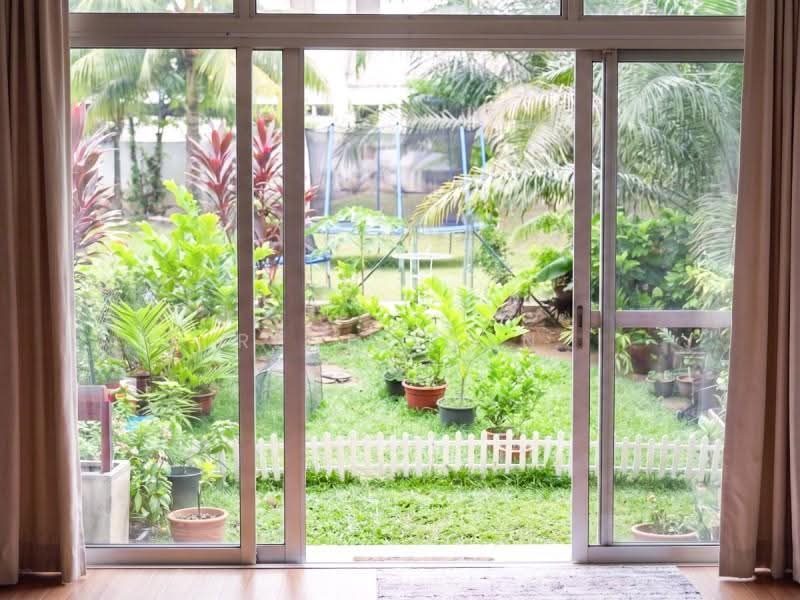 Rare Freehold D11 Inter-Terrace / Prime Land Value / Long Term Potential, Watten Shelford Dunearn, Newton / Novena, 3 Bedrooms, 2,263 sqft, Terraced House For Sale, by Renee Gan, 500300413 - Garden - PropertyGuru.com.sg