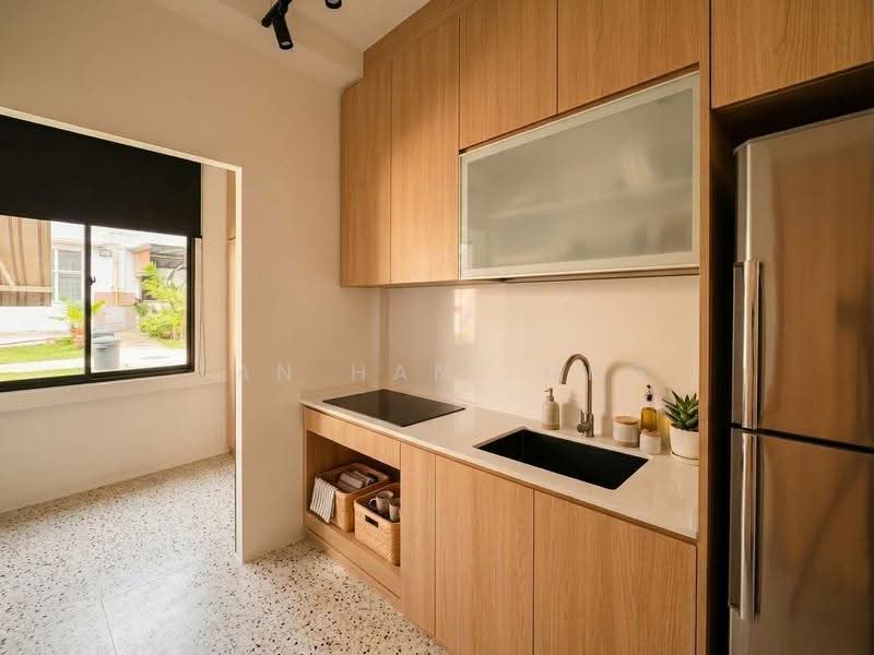 22 Tiong Bahru Road, 22 Tiong Bahru Road, Alexandra / Commonwealth, 2 Bedrooms, 807 sqft, HDB Flat For Sale, by Tan Han Long, 500300421 - Kitchen - PropertyGuru.com.sg