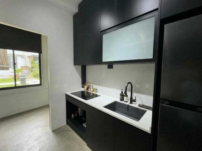 22 Tiong Bahru Road, 22 Tiong Bahru Road, Alexandra / Commonwealth, 2 Bedrooms, 807 sqft, HDB Flat For Sale, by Tan Han Long, 500300421 - Kitchen - PropertyGuru.com.sg