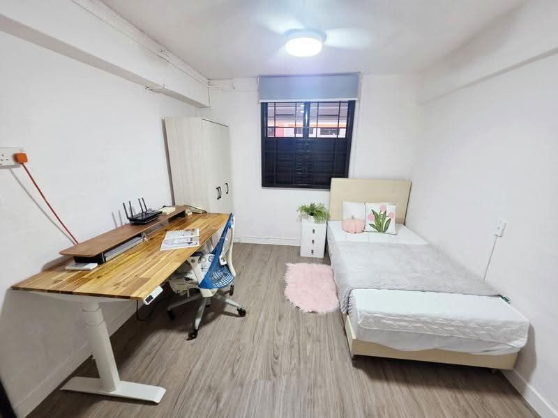 6 Holland Close, 6 Holland Close, Tanglin / Holland / Bukit Timah, Room Rental, 150 sqft, HDB Flat For Rent, by Anthony Lim, 500300444 - Bedroom - PropertyGuru.com.sg