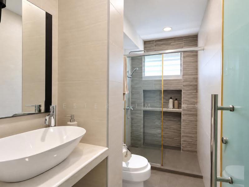205 Pasir Ris Street 21, 205 Pasir Ris Street 21, Pasir Ris / Tampines, 3 Bedrooms, 1,582 sqft, HDB Flat For Sale, by Chester Lim 林俊贤, 500300502 - Master Bathroom - PropertyGuru.com.sg