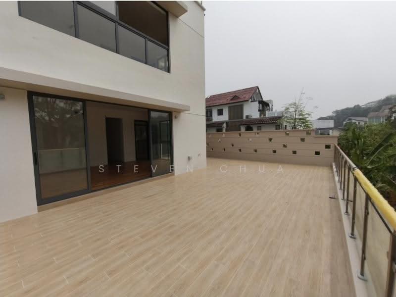 Balcony accessible from 2 areas