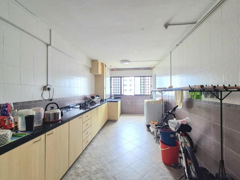 527 Jurong West Street 52, 527 Jurong West Street 52, Boon Lay / Jurong / Tuas, 3 Bedrooms, 1,001 sqft, HDB Flat For Rent, by Irene Yong, 500300606 - Kitchen - PropertyGuru.com.sg