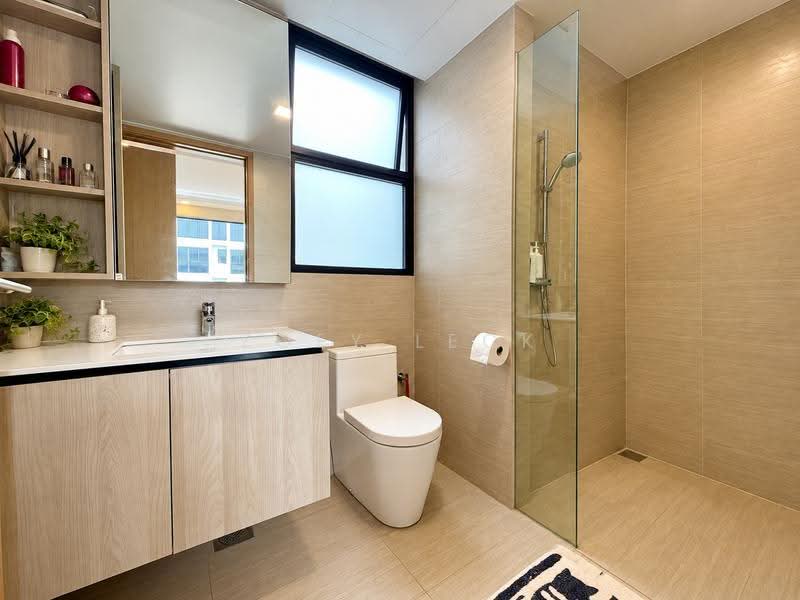 Westwood Residences EC, 180 Westwood Avenue, Boon Lay / Jurong / Tuas, 3 Bedrooms, 1,033 sqft, Condominium For Sale, by Zoey Leck, 500300624 - Bathroom - PropertyGuru.com.sg