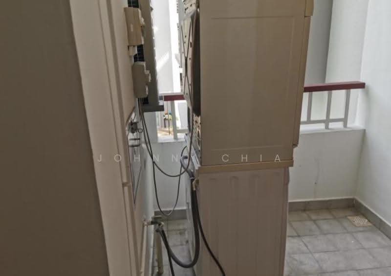 Gold Palm Mansions, 139 Lorong K Telok Kurau, East Coast / Marine Parade, 2 Bedrooms, 1,033 sqft, Apartment For Rent, by Johnny Chia, 500300782 - Balcony - PropertyGuru.com.sg