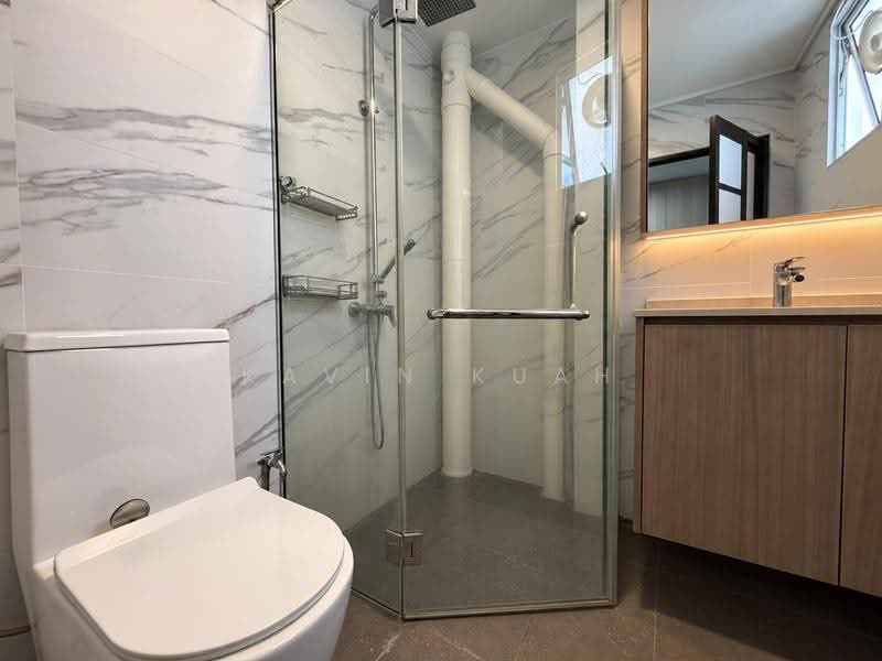 185 Edgefield Plains, 185 Edgefield Plains, Hougang / Punggol / Sengkang, 4 Bedrooms, 1,378 sqft, HDB Flat For Sale, by Kavin Kuah, 500300803 - Bathroom - PropertyGuru.com.sg