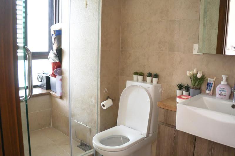 Eleven @ Holland, 11 Holland Link, Tanglin / Holland / Bukit Timah, 6 Bedrooms, 4,338 sqft, Cluster House For Sale, by Linda Chow, 500300827 - Bathroom - PropertyGuru.com.sg