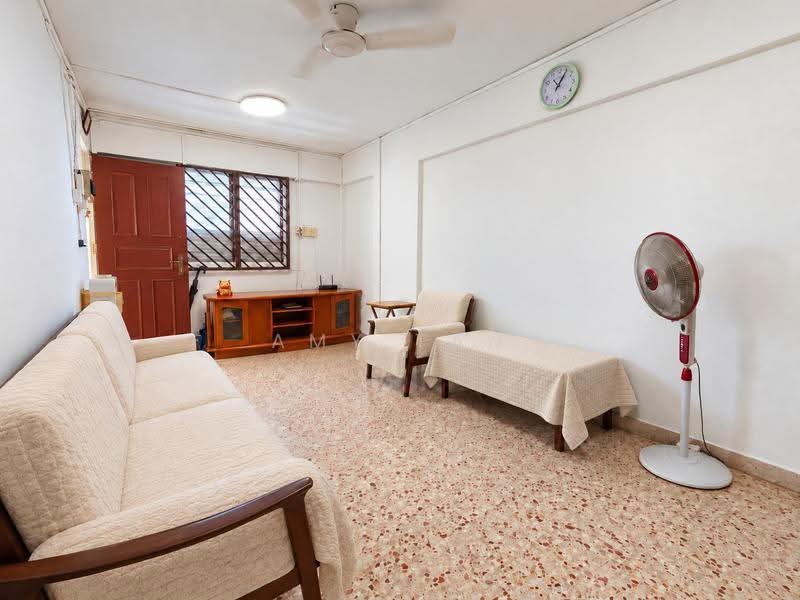 110 Hougang Avenue 1, 110 Hougang Avenue 1, Hougang / Punggol / Sengkang, 2 Bedrooms, 721 sqft, HDB Flat For Sale, by Amy Tan, 500300831 - Living Room - PropertyGuru.com.sg