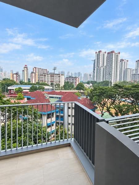Alex Residences, 28 Alexandra View, Alexandra / Commonwealth, 2 Bedrooms, 678 sqft, Apartment For Sale, by June Ong, 500300856 - Balcony - PropertyGuru.com.sg
