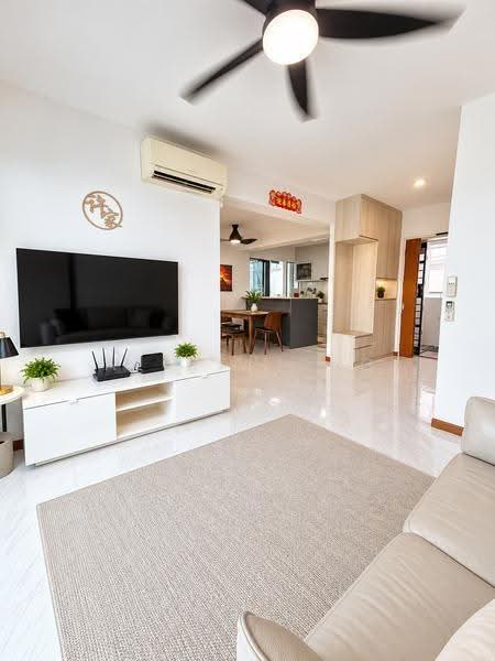 164C Rivervale Crescent, 164C Rivervale Crescent, Hougang / Punggol / Sengkang, 3 Bedrooms, 1,001 sqft, HDB Flat For Sale, by Alicia Ong, 500300952 - Living Room - PropertyGuru.com.sg