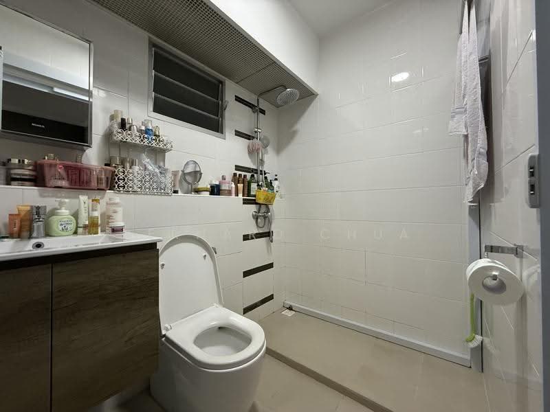 448A Sengkang West Way, 448A Sengkang West Way, Seletar / Yio Chu Kang, Room Rental, 150 sqft, HDB Flat For Rent, by Bernard Chua, 500300994 - Bathroom - PropertyGuru.com.sg