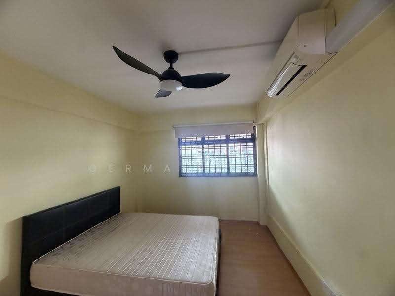 11 Teck Whye Lane, 11 Teck Whye Lane, Dairy Farm / Bukit Panjang / Choa Chu Kang, 4 Bedrooms, 1,001 sqft, HDB Flat For Rent, by Germaine Koh, 500301024 - Bedroom - PropertyGuru.com.sg