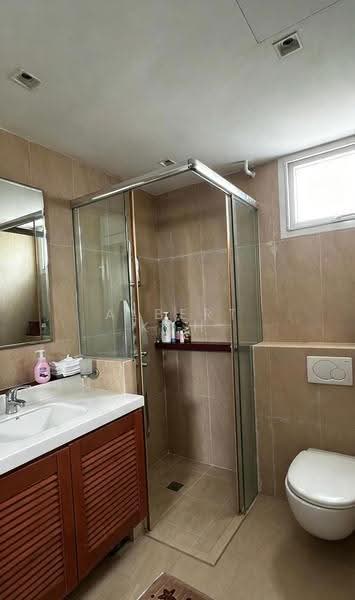Bartley Villas, 3 Serangoon Lane, Hougang / Punggol / Sengkang, 6 Bedrooms, 3,900 sqft, Semi-Detached House For Sale, by Albert Koh, 500301040 - Bathroom - PropertyGuru.com.sg