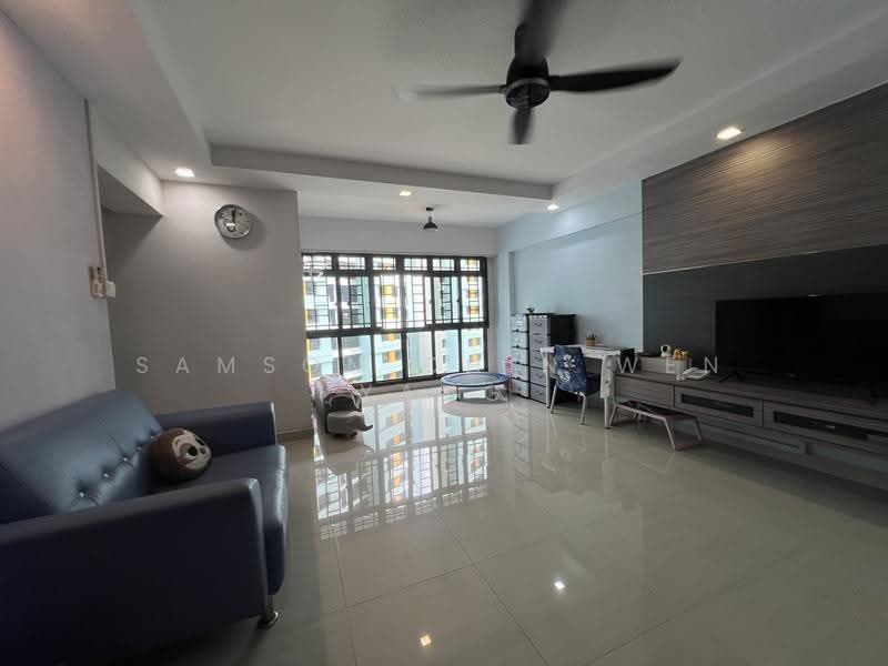 989A Jurong West Street 93, 989A Jurong West Street 93, Boon Lay / Jurong / Tuas, 3 Bedrooms, 1,184 sqft, HDB Flat For Sale, by Samson Chin Wen Yang, 500301053 - Living Room - PropertyGuru.com.sg