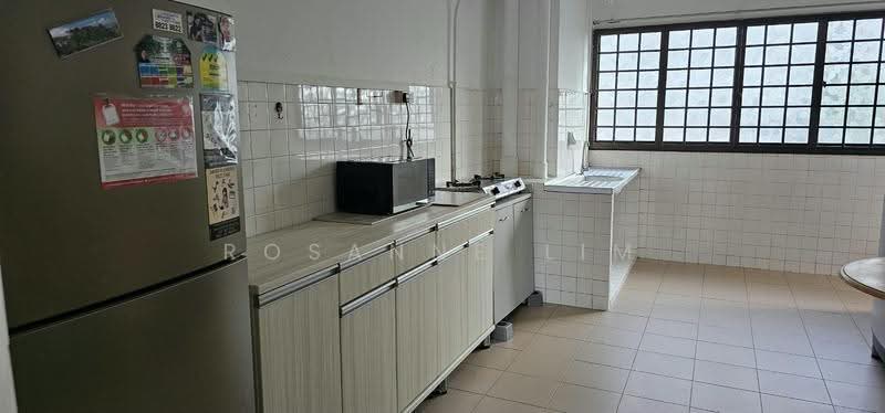 110 Bukit Purmei Road, 110 Bukit Purmei Road, Harbourfront / Telok Blangah, Room Rental, 100 sqft, HDB Flat For Rent, by Rosanne Lim, 500301121 - Kitchen - PropertyGuru.com.sg