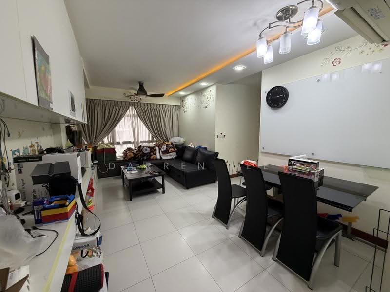 432B Sengkang West Way, 432B Sengkang West Way, Seletar / Yio Chu Kang, 3 Bedrooms, 1,001 sqft, HDB Flat For Sale, by Darren Lee, 500301138 - Living Room - PropertyGuru.com.sg