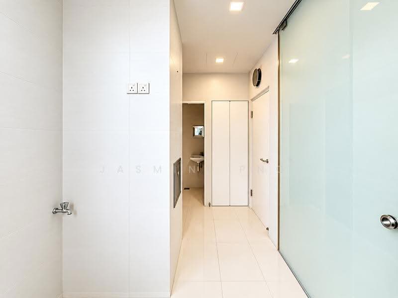 Leonie Parc View, 22 Leonie Hill Road, Orchard / River Valley, 4 Bedrooms, 6,524 sqft, Apartment For Sale, by Jasmine Png, 500301156 - Kitchen Yard - PropertyGuru.com.sg