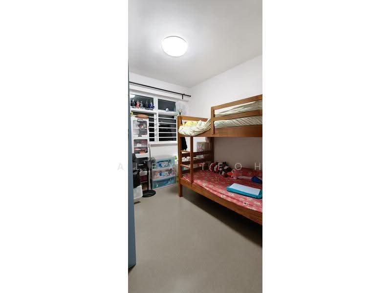 450A Bukit Batok West Avenue 6, 450A Bukit Batok West Avenue 6, Dairy Farm / Bukit Panjang / Choa Chu Kang, 2 Bedrooms, 721 sqft, HDB Flat For Sale, by Alex Teoh, 500301204 - Bedroom - PropertyGuru.com.sg