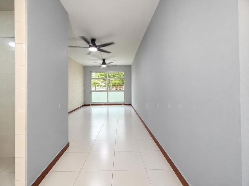 443A Fernvale Road, 443A Fernvale Road, Seletar / Yio Chu Kang, 3 Bedrooms, 1,012 sqft, HDB Flat For Sale, by Jerez Amsyar, 500301229 - Corridor - PropertyGuru.com.sg