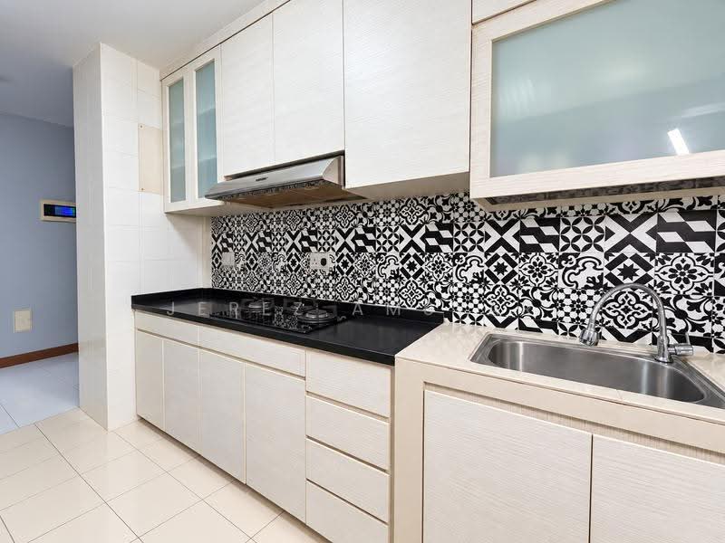 443A Fernvale Road, 443A Fernvale Road, Seletar / Yio Chu Kang, 3 Bedrooms, 1,012 sqft, HDB Flat For Sale, by Jerez Amsyar, 500301229 - Kitchen - PropertyGuru.com.sg
