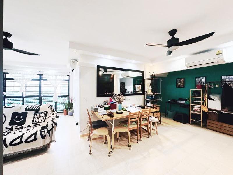 16 Jalan Tenteram, 16 Jalan Tenteram, Balestier / Toa Payoh, 3 Bedrooms, 1,130 sqft, HDB Flat For Sale, by Yang Yawen, 500301260 - Living Room - PropertyGuru.com.sg