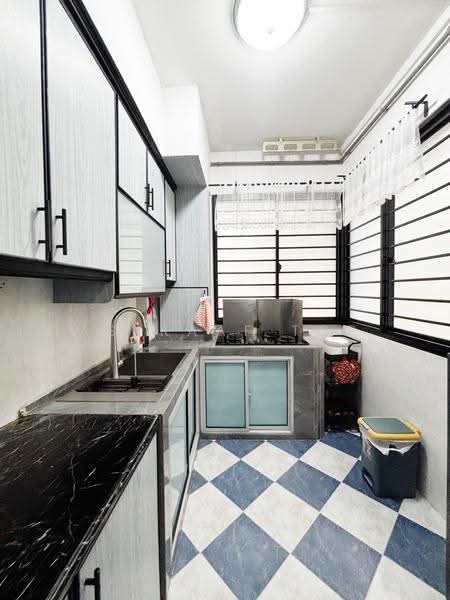 204A Compassvale Drive, 204A Compassvale Drive, Hougang / Punggol / Sengkang, 3 Bedrooms, 990 sqft, HDB Flat For Sale, by Asyraaf TCR, 500301375 - Kitchen - PropertyGuru.com.sg