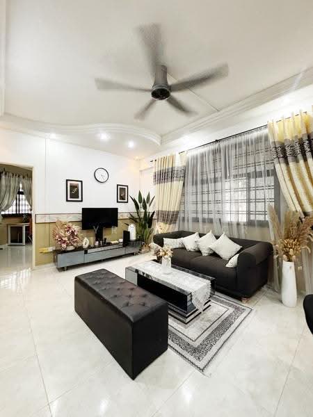 204A Compassvale Drive, 204A Compassvale Drive, Hougang / Punggol / Sengkang, 3 Bedrooms, 990 sqft, HDB Flat For Sale, by Asyraaf TCR, 500301375 - PropertyGuru.com.sg