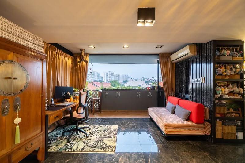 Kenanga Avenue / Lichi Avenue / Belimbing Avenue, Macpherson / Potong Pasir, 5 Bedrooms, 3,900 sqft, Corner Terrace For Sale, by Jerralyn Satrio, 500301404 - Attic - Master suite - PropertyGuru.com.sg