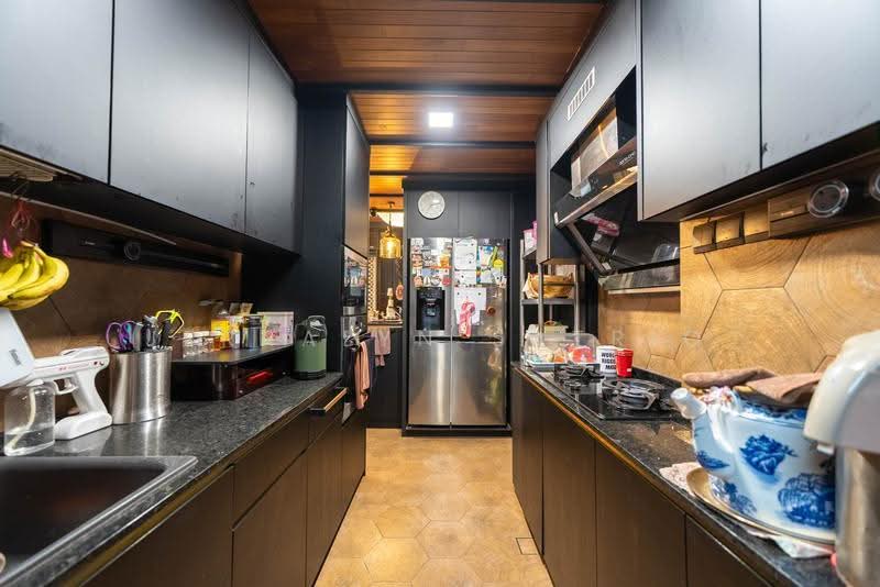 Kenanga Avenue / Lichi Avenue / Belimbing Avenue, Macpherson / Potong Pasir, 5 Bedrooms, 3,900 sqft, Corner Terrace For Sale, by Jerralyn Satrio, 500301404 - Kitchen - PropertyGuru.com.sg