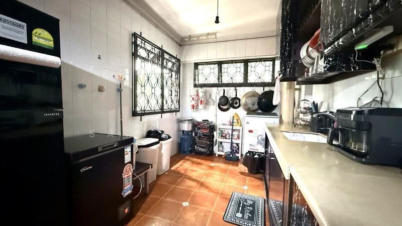 251 Compassvale Street, 251 Compassvale Street, Hougang / Punggol / Sengkang, 3 Bedrooms, 1,238 sqft, HDB Flat For Sale, by Sam Alakasam, 500301466 - Kitchen - PropertyGuru.com.sg