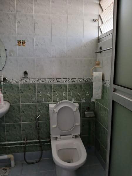 361 Tampines Street 34, 361 Tampines Street 34, Pasir Ris / Tampines, Room Rental, 110 sqft, HDB Flat For Rent, by Sabrina Kuek 郭健美, 500301468 - Bathroom - PropertyGuru.com.sg