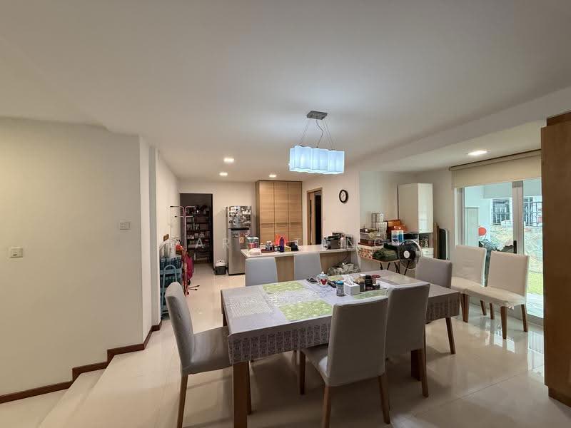 Super Cheap Sunset Way Corner Terrace, Sunset way, sunset square, sunset lane, sunset view, sunset place, sunset drive, sunset terrace,, Clementi Park / Upper Bukit Timah, 4 Bedrooms, 3,500 sqft, Corner Terrace For Sale, by Gary Tang, 500301587 - Dining Room - PropertyGuru.com.sg