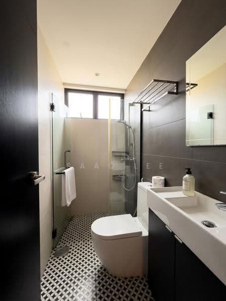 Bathroom (Level 3)