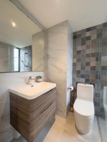 BR1 Bathroom