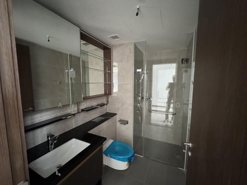 The Hill @ One-North, 15 Slim Barrack Rise, Buona Vista / West Coast / Clementi New Town, 2 Bedrooms, 947 sqft, Condominium For Rent, by Andrew Wong, 500301677 - Bathroom - PropertyGuru.com.sg